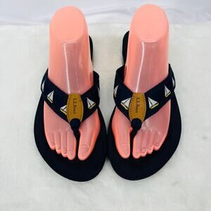 L.L. BEAN Women's Navy & Yellow Sailboat Flip Flop Sandals 9  Nautical Coastal